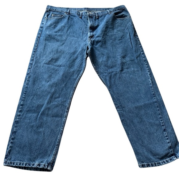Wrangler Premium Quality Relaxed Fit Jeans Men Size 48X30 EUC - Picture 1 of 5